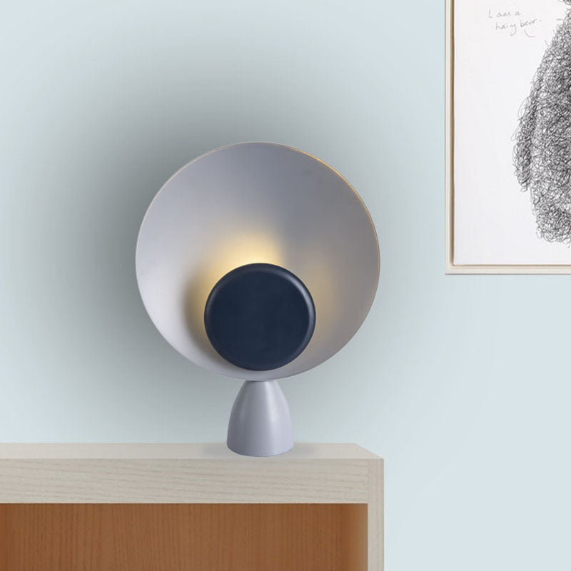 Creative Bedside Table Lamp - Modern Art Decoration Light for Bedroom (1745g)