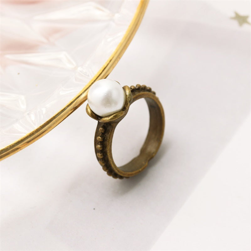 Fashion Trend Uprising Retro Trendy Fan Pearl